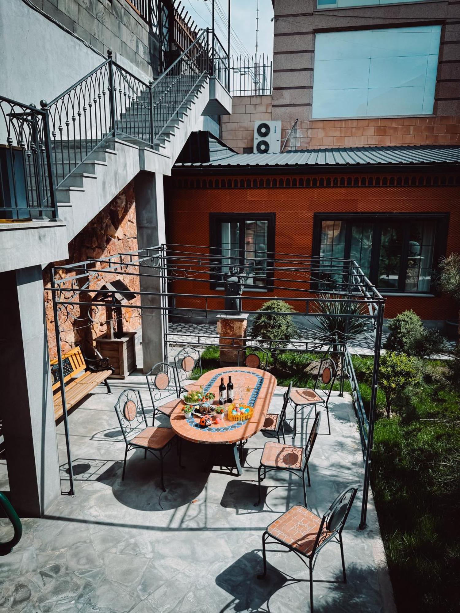 Aspar Boutique Hotel Ереван Екстериор снимка