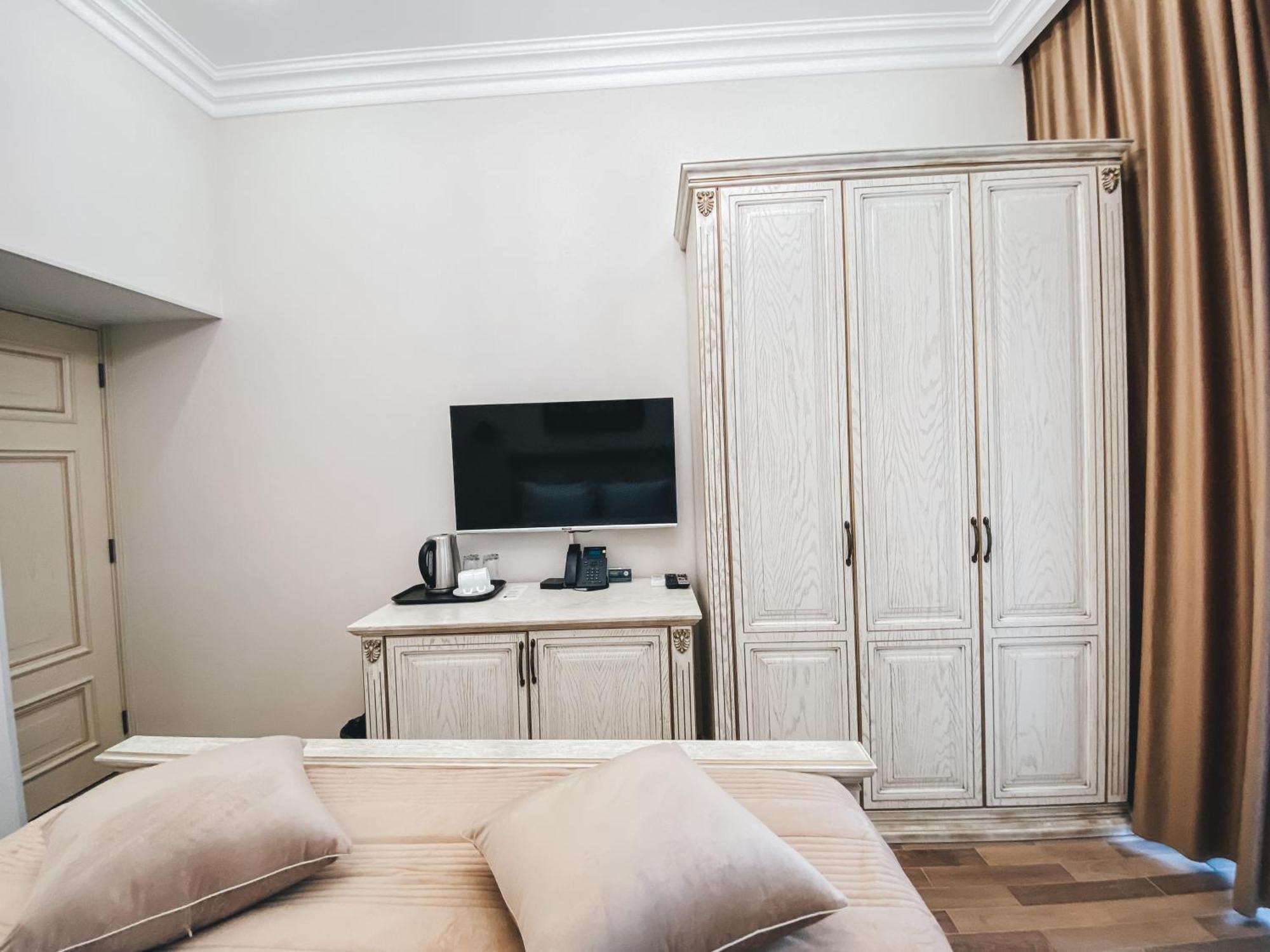 Aspar Boutique Hotel Ереван Стая снимка